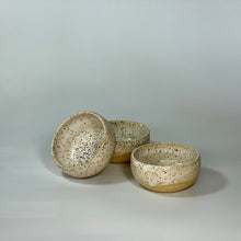 Load image into Gallery viewer, Small ceramic bowls