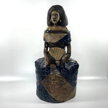 Load image into Gallery viewer, Menina Doll with fan