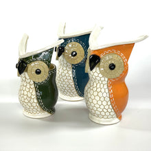 Load image into Gallery viewer, Small Owl Planters Light Clay (1 each)
