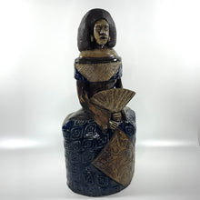 Load image into Gallery viewer, Menina Doll with fan