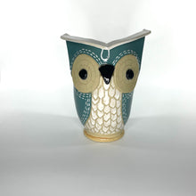Load image into Gallery viewer, Owl Planters Light Clay (1 each)
