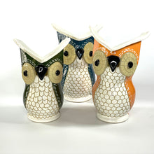 Load image into Gallery viewer, Small Owl Planters Light Clay (1 each)
